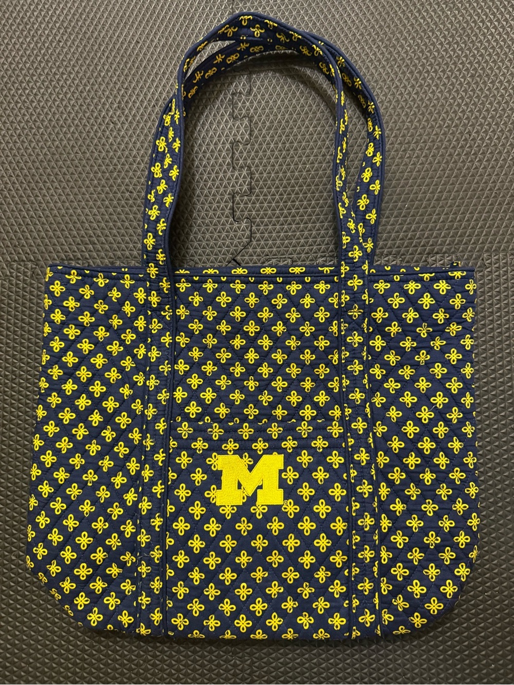 VERA BRADLEY COLLEGIATE TOTE BAG University of Michigan Wolverines